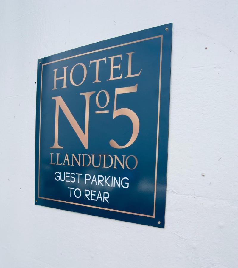Hotel No5, Beachfront With Free Private Car Park ลันดิดโน ภายนอก รูปภาพ